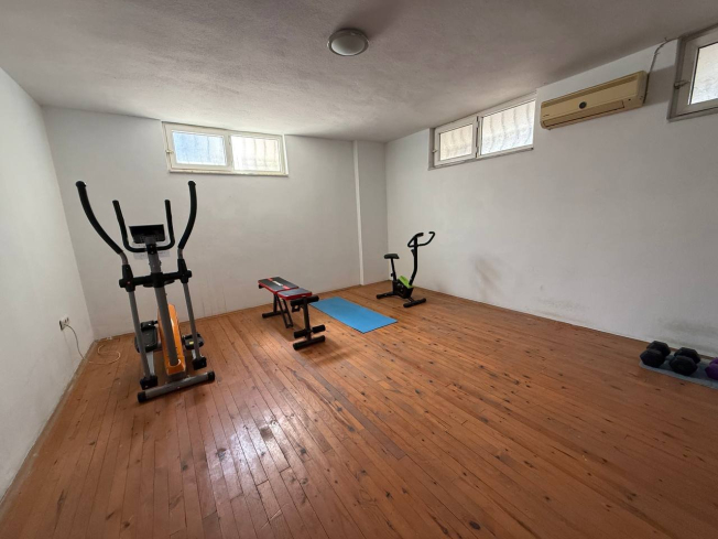 Spacious 2+1 Furnished Apartment in Oba with Pool and Parking