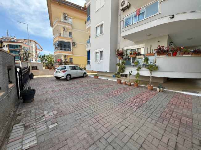 Spacious 2+1 Furnished Apartment in Oba with Pool and Parking