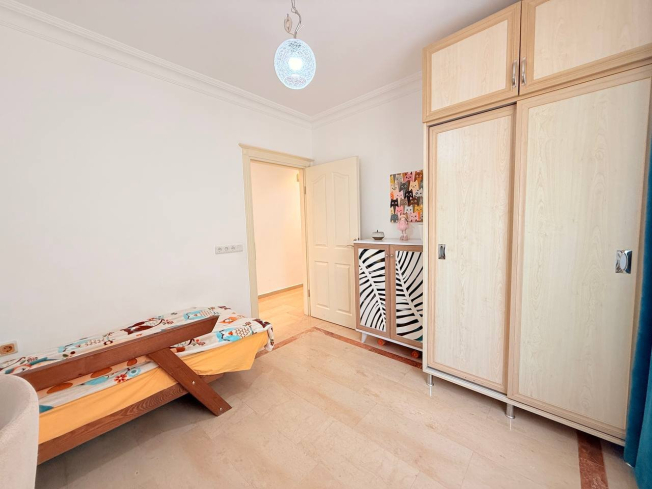Spacious 2+1 Furnished Apartment in Oba with Pool and Parking