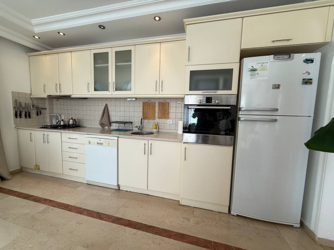 Spacious 2+1 Furnished Apartment in Oba with Pool and Parking