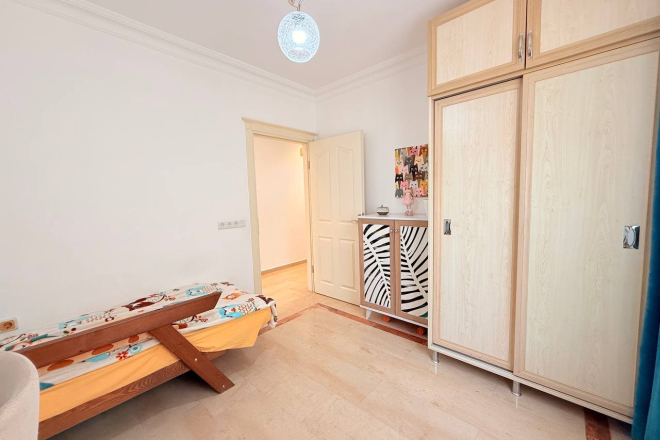 Spacious 2+1 Furnished Apartment in Oba with Pool and Parking