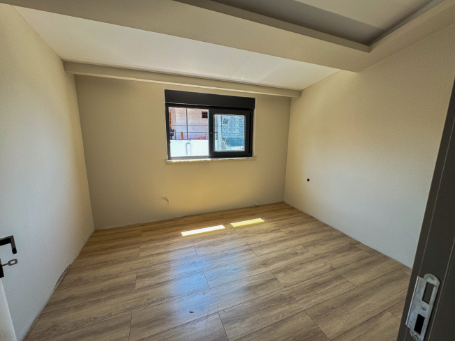 Spacious 4+1 penthouse in a brand-new building  just 50 meters from the sandy beach in the prestigious Oba area