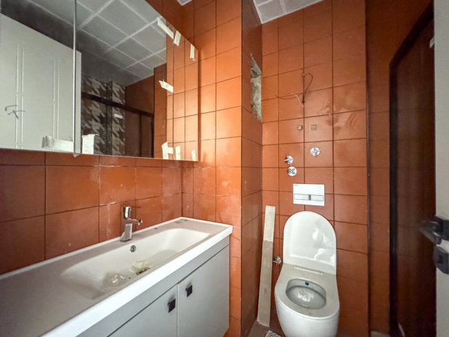 Spacious 4+1 penthouse in a brand-new building  just 50 meters from the sandy beach in the prestigious Oba area