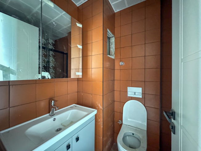 Spacious 4+1 penthouse in a brand-new building  just 50 meters from the sandy beach in the prestigious Oba area