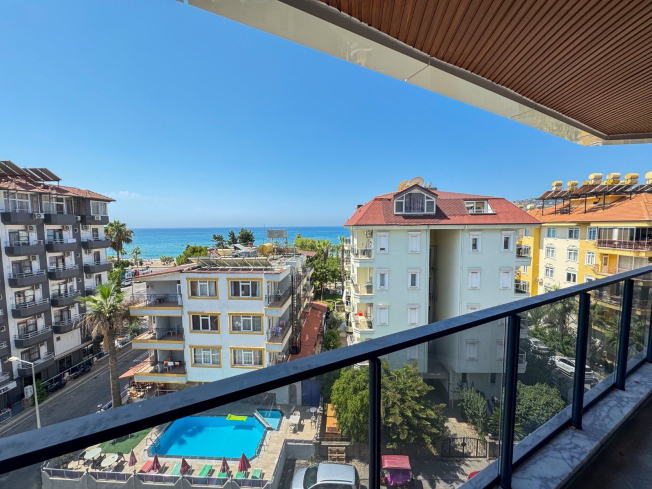 Spacious 4+1 penthouse in a brand-new building  just 50 meters from the sandy beach in the prestigious Oba area