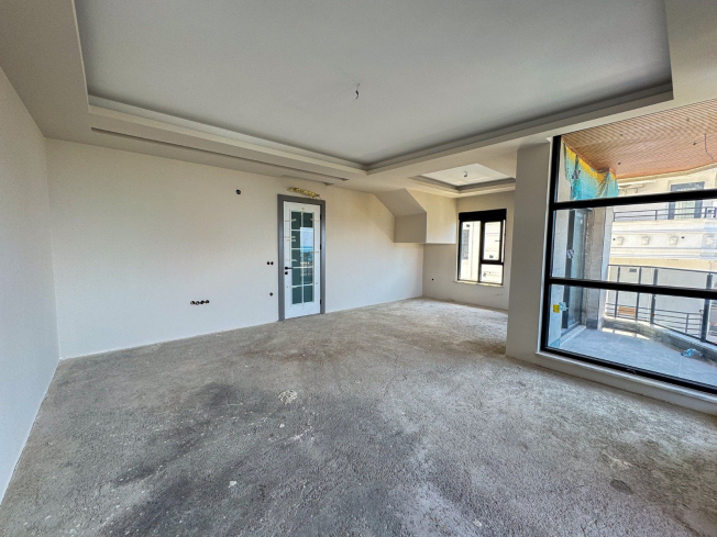 Spacious 4+1 penthouse in a brand-new building  just 50 meters from the sandy beach in the prestigious Oba area