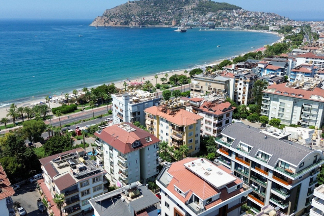 Spacious 4+1 penthouse in a brand-new building  just 50 meters from the sandy beach in the prestigious Oba area
