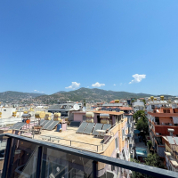 Spacious 4+1 penthouse in a brand-new building  just 50 meters from the sandy beach in the prestigious Oba area