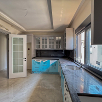 Spacious 4+1 penthouse in a brand-new building  just 50 meters from the sandy beach in the prestigious Oba area