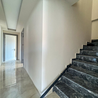 Spacious 4+1 penthouse in a brand-new building  just 50 meters from the sandy beach in the prestigious Oba area