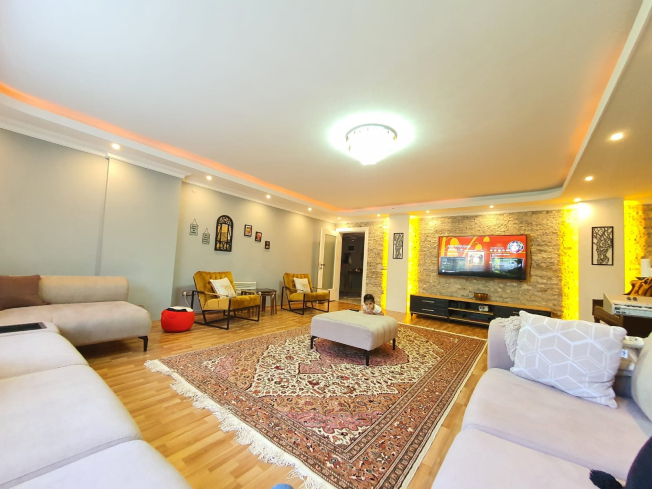 Spacious 4+1 Apartment in Central Oba with Mountain View, Citizenship Eligible