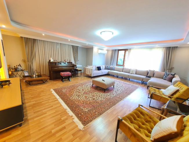Spacious 4+1 Apartment in Central Oba with Mountain View, Citizenship Eligible