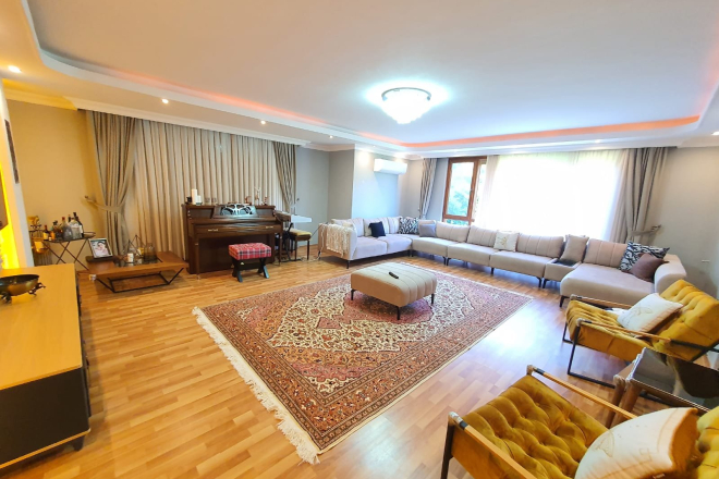 Spacious 4+1 Apartment in Central Oba with Mountain View, Citizenship Eligible