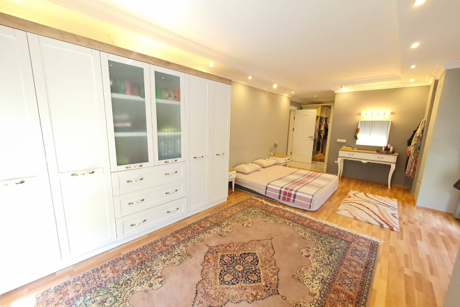 Spacious 4+1 Apartment in Central Oba with Mountain View, Citizenship Eligible