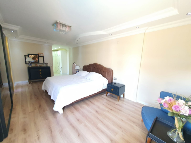 Spacious 300 m² Furnished Apartment with Pool & Garden in the Heart of Oba