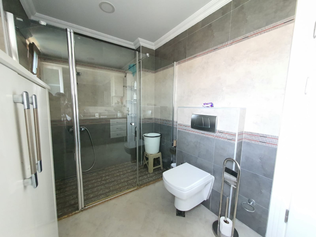 Spacious 300 m² Furnished Apartment with Pool & Garden in the Heart of Oba