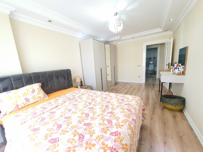 Spacious 300 m² Furnished Apartment with Pool & Garden in the Heart of Oba