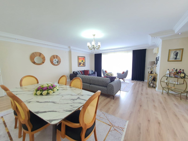Spacious 300 m² Furnished Apartment with Pool & Garden in the Heart of Oba