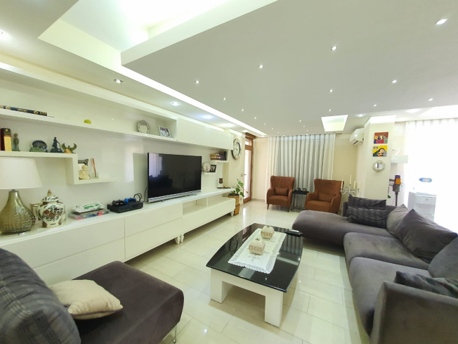 Spacious 300 m² Furnished Apartment with Pool & Garden in the Heart of Oba