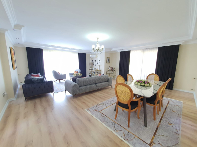 Spacious 300 m² Furnished Apartment with Pool & Garden in the Heart of Oba