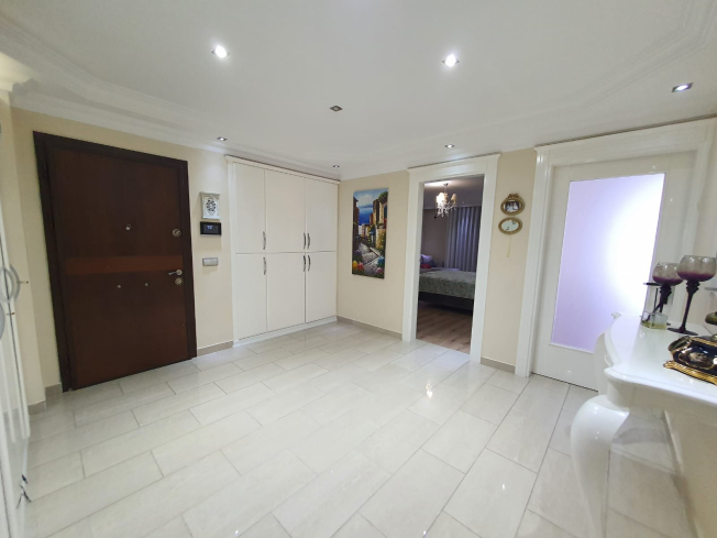 Spacious 300 m² Furnished Apartment with Pool & Garden in the Heart of Oba