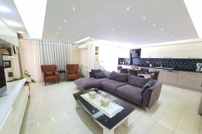 Spacious 300 m² Furnished Apartment with Pool & Garden in the Heart of Oba
