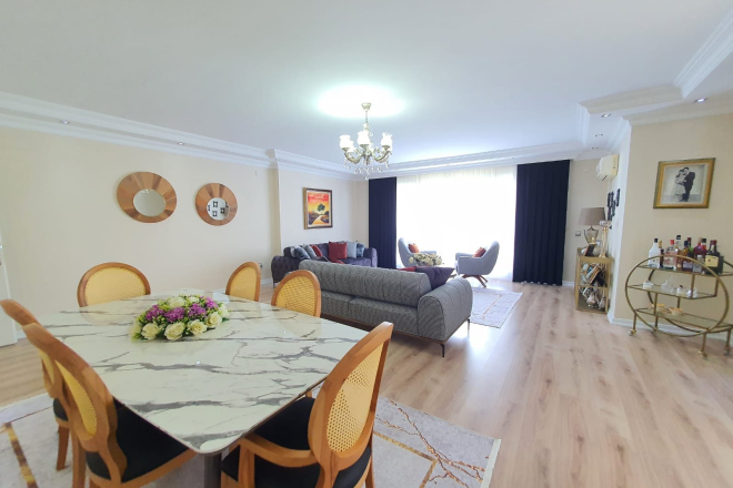 Spacious 300 m² Furnished Apartment with Pool & Garden in the Heart of Oba