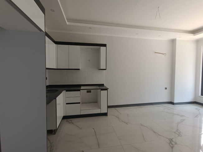 Brand-New Apartment with High-Quality Finishing and Rich Facilities at an Attractive Price!