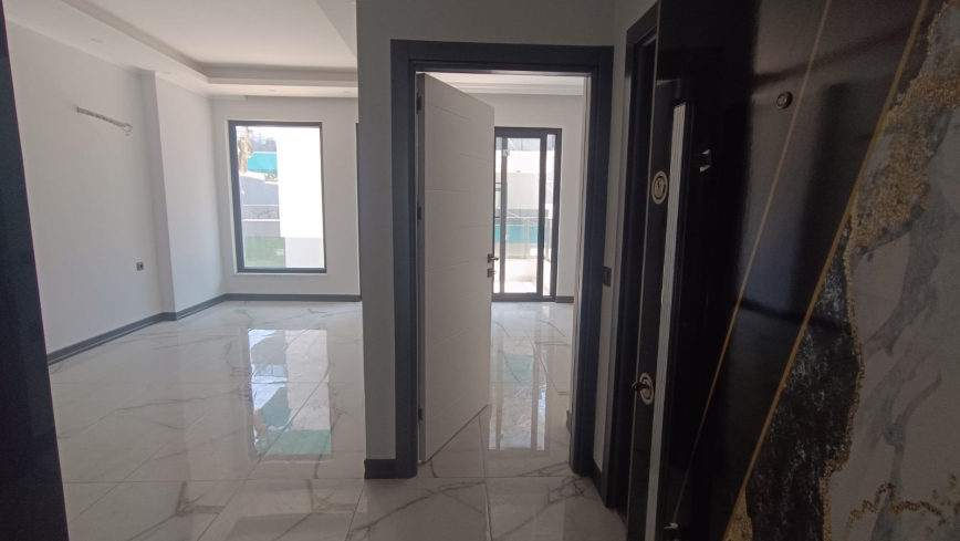 Brand-New Apartment with High-Quality Finishing and Rich Facilities at an Attractive Price!