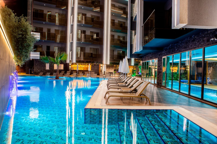 Modern apartment with stylish design near Cleopatra beach
