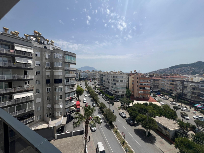Stylish 1+1 Apartment with Castle and City View in the Heart of Alanya