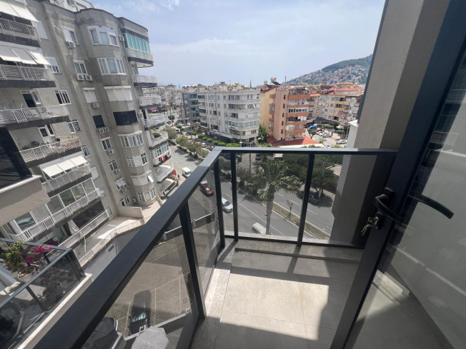 Stylish 1+1 Apartment with Castle and City View in the Heart of Alanya