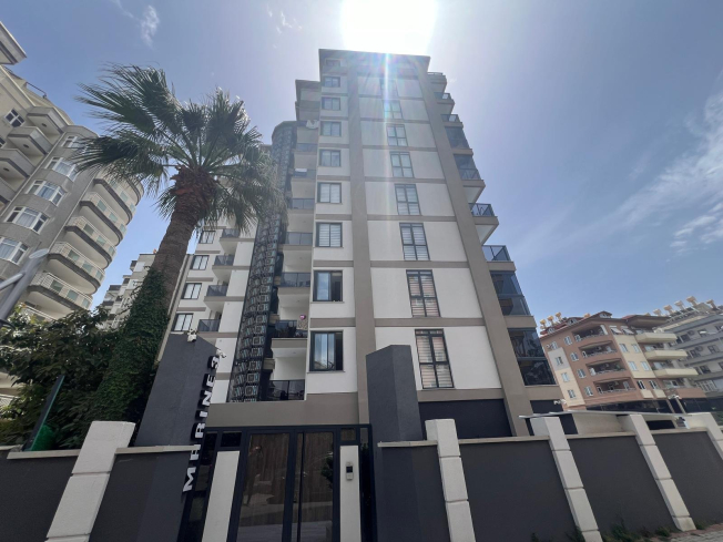Stylish 1+1 Apartment with Castle and City View in the Heart of Alanya