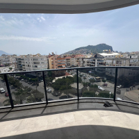 Stylish 1+1 Apartment with Castle and City View in the Heart of Alanya