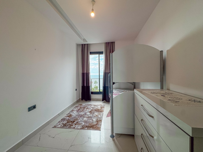 Spacious 2+1 Apartment Close to the Sea in Kargicak — Fully Furnished with Sea View!