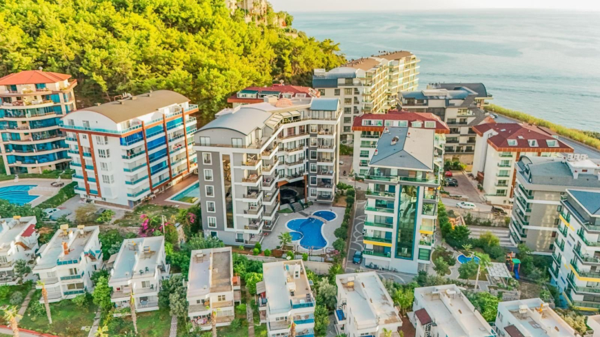 Spacious 2+1 Apartment Close to the Sea in Kargicak — Fully Furnished with Sea View!