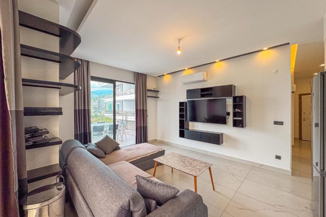 Spacious 2+1 Apartment Close to the Sea in Kargicak — Fully Furnished with Sea View!