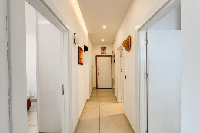 Spacious 2+1 Apartment Close to the Sea in Kargicak — Fully Furnished with Sea View!