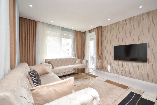 Spacious 2+1 Furnished Apartment with Pool in Mahmutlar