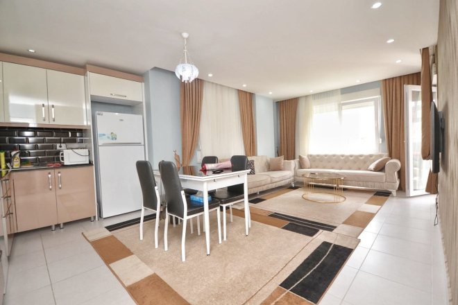 Spacious 2+1 Furnished Apartment with Pool in Mahmutlar