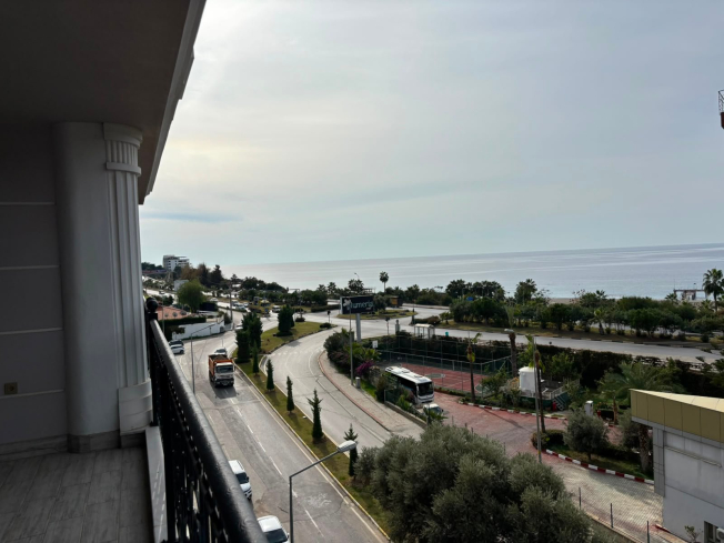 Luxury 3+1 Penthouse in Kargicak — 100 m to the sea, eligible for citizenship