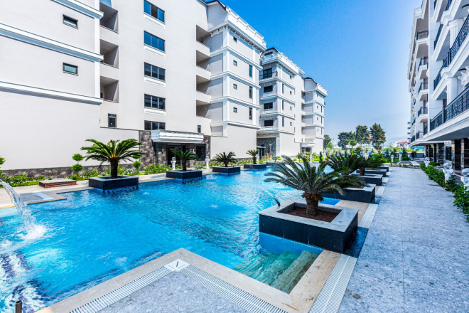 Luxury 3+1 Penthouse in Kargicak — 100 m to the sea, eligible for citizenship