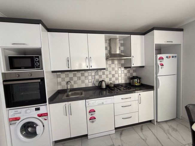 Cozy 1+1 Apartment in Mahmutlar — 300 m from the Sea, Fully Furnished