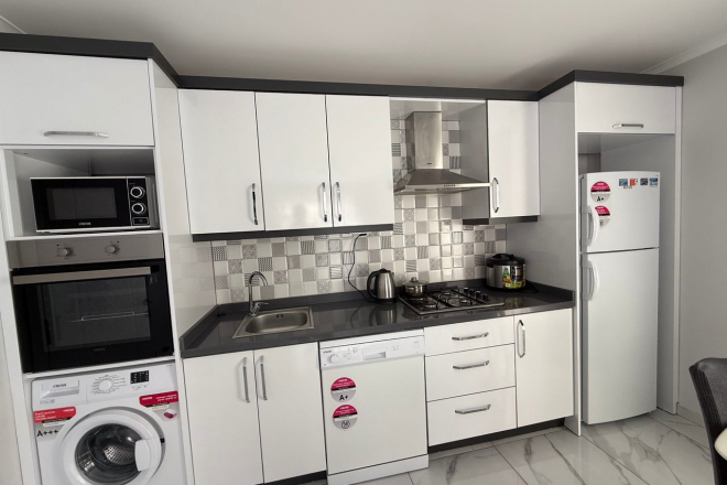 Cozy 1+1 Apartment in Mahmutlar — 300 m from the Sea, Fully Furnished