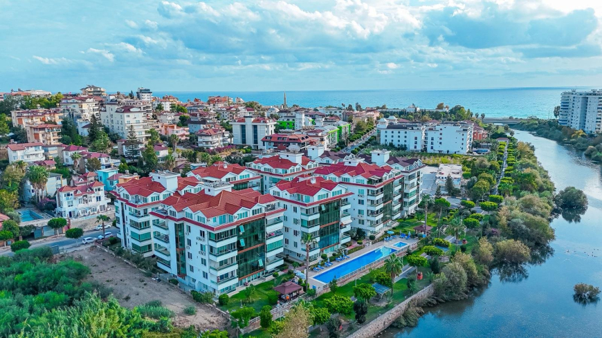 Luxury 4+1 Garden Duplex in Kestel