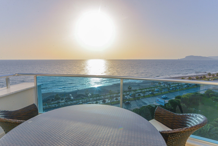 Luxury 2+1 Apartment,  Mahmutlar — Seafront Residence, Eligible for Citizenship