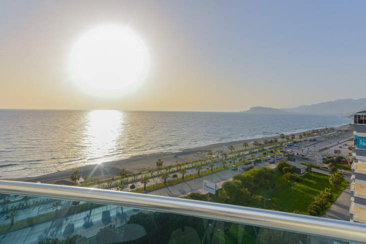 Luxury 2+1 Apartment,  Mahmutlar — Seafront Residence, Eligible for Citizenship