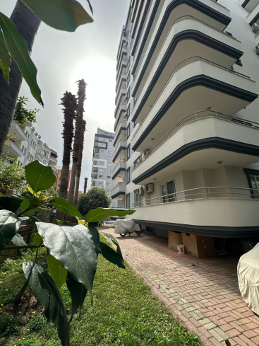 Fully Furnished 2+1 Apartment in Mahmutlar — Close to the Sea and Pool