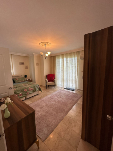 Fully Furnished 2+1 Apartment in Mahmutlar — Close to the Sea and Pool