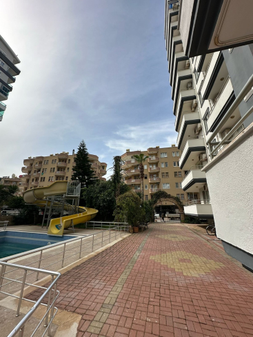 Fully Furnished 2+1 Apartment in Mahmutlar — Close to the Sea and Pool